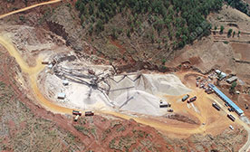 �Ĵ�ʡ��ɽ���ڵV�I(y��)�r(sh��)�a(ch��n)700���Z��ʯ��ɰ���a(ch��n)��