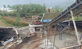 �Ĵ�ʡ��ɽ�ײ��h�ծa(ch��n)3000����ʯ�C(j��)���a(ch��n)��