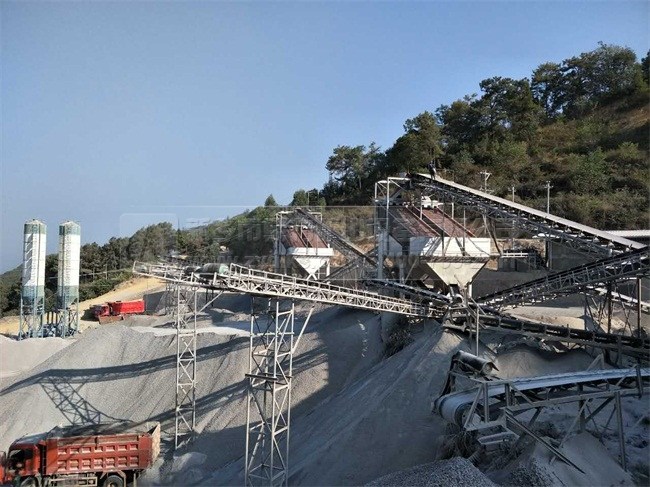 ������ұ�б����(zh��n)�r(sh��)�a(ch��n)200-300ʯ��ʯ���a(ch��n)��(xi��n)�F(xi��n)��(ch��ng)