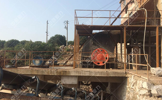 �r(sh��)�a(ch��n)700����ʯ���a(ch��n)������